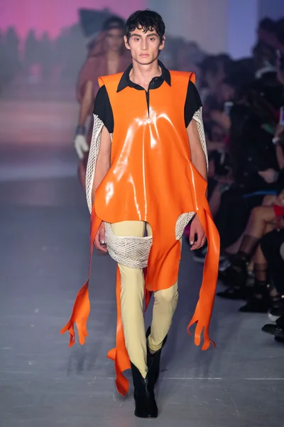 Look 48